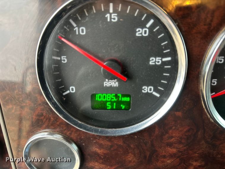 image for item DT6445 2019 Kenworth T370 utility / service truck