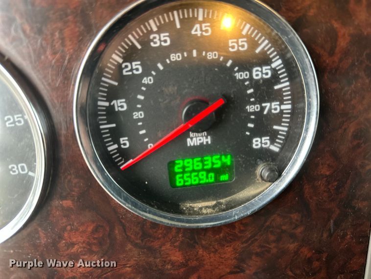 image for item DT6445 2019 Kenworth T370 utility / service truck