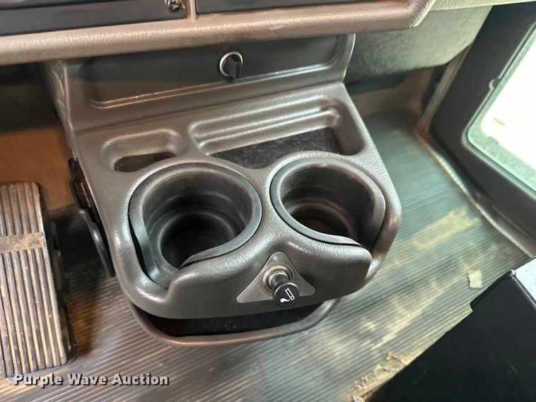 image for item DT6445 2019 Kenworth T370 utility / service truck