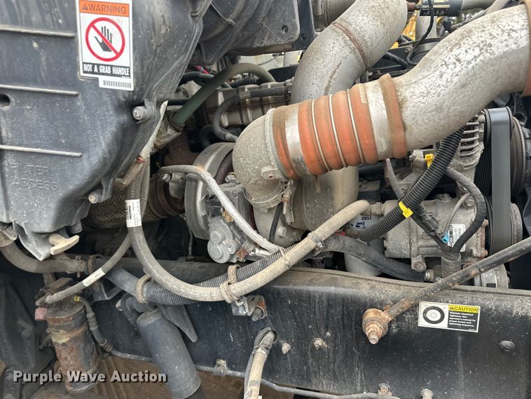 image for item DT6445 2019 Kenworth T370 utility / service truck