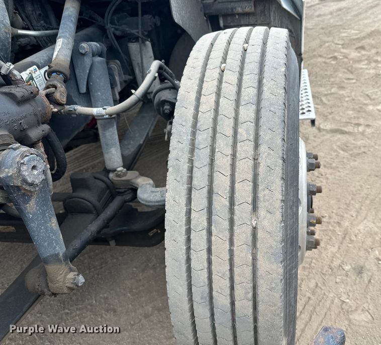 image for item DT6445 2019 Kenworth T370 utility / service truck