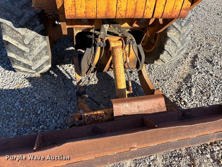 image for item DU1420 1994 Case 460 cable plow
