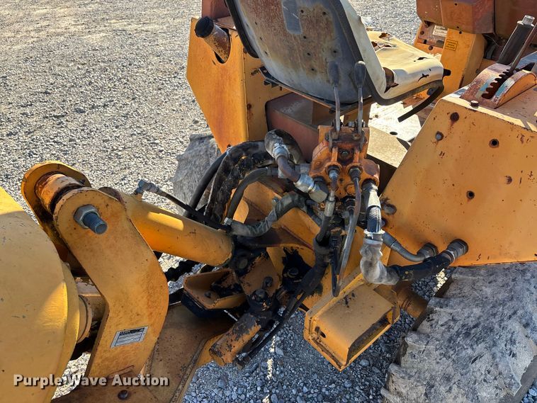 image for item DU1420 1994 Case 460 cable plow