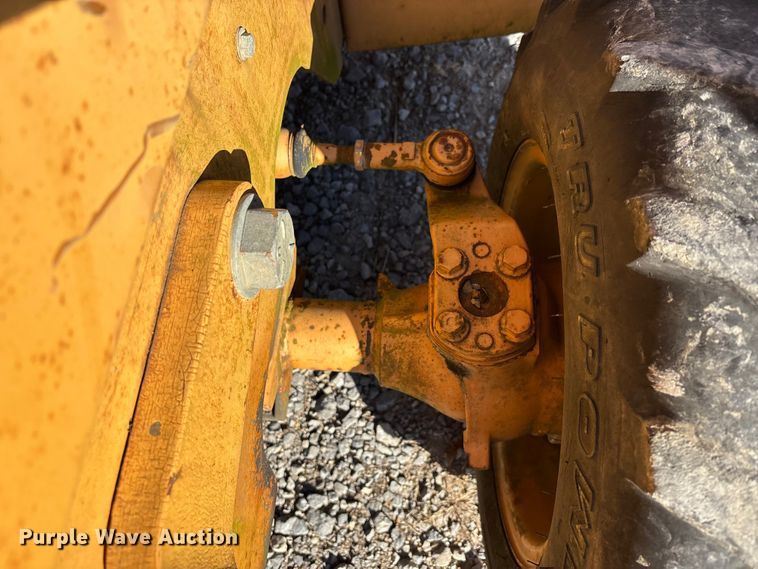 image for item DU1420 1994 Case 460 cable plow