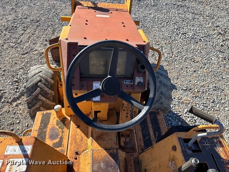 image for item DU1420 1994 Case 460 cable plow