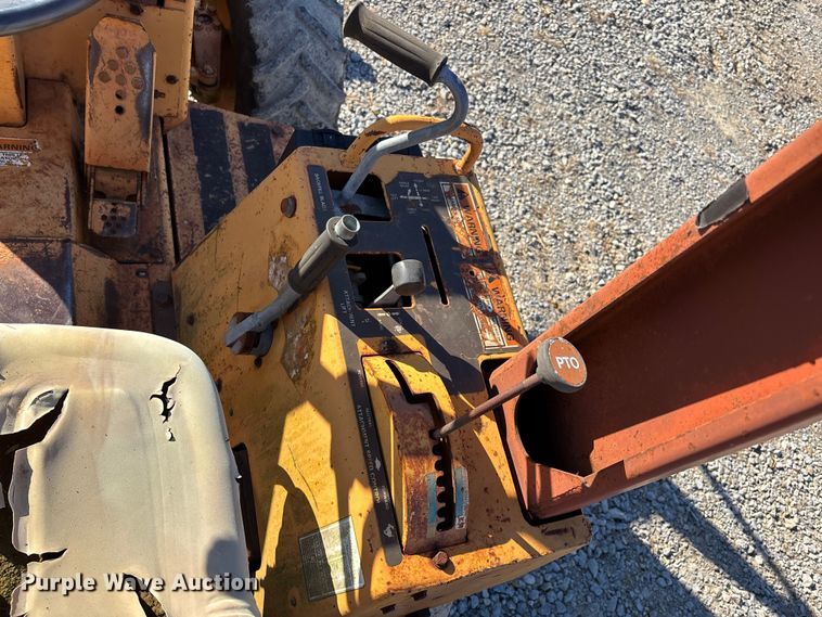 image for item DU1420 1994 Case 460 cable plow
