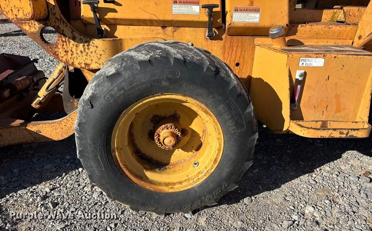 image for item DU1420 1994 Case 460 cable plow