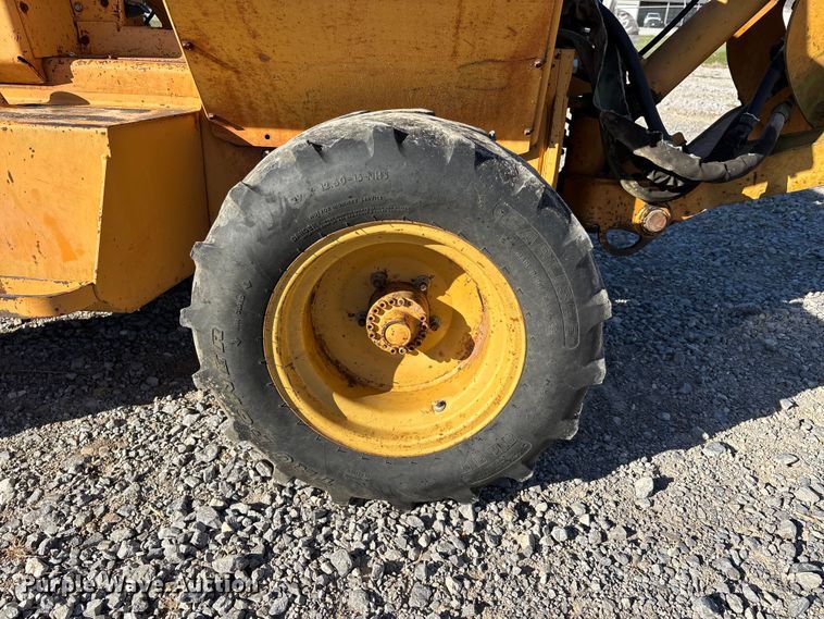 image for item DU1420 1994 Case 460 cable plow