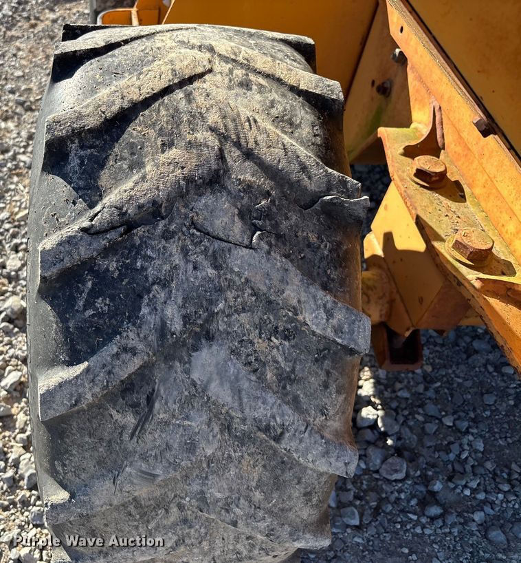 image for item DU1420 1994 Case 460 cable plow