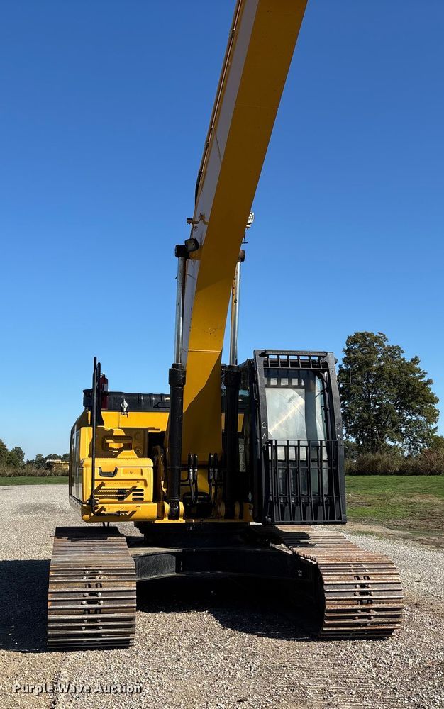 image for item DU1437 2018 Caterpillar 326F L long reach excavator