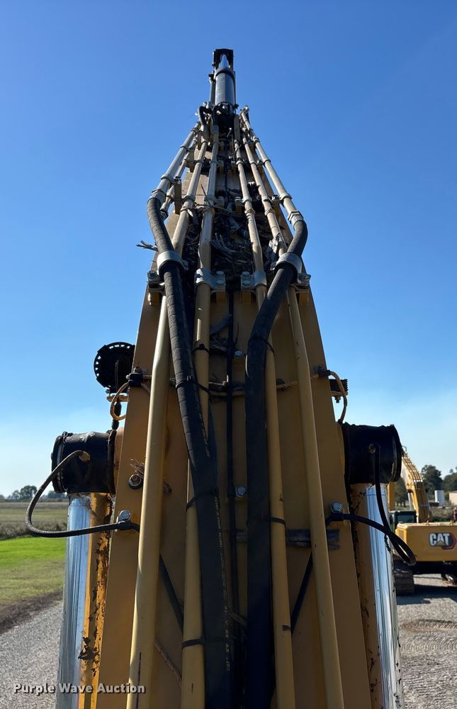 image for item DU1437 2018 Caterpillar 326F L long reach excavator