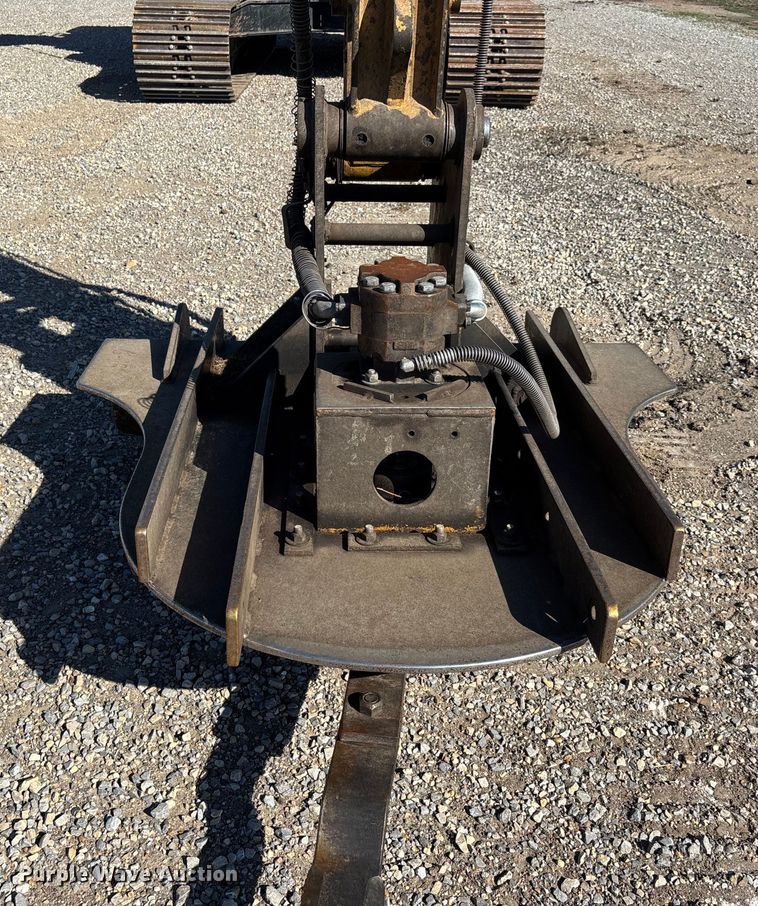 image for item DU1437 2018 Caterpillar 326F L long reach excavator