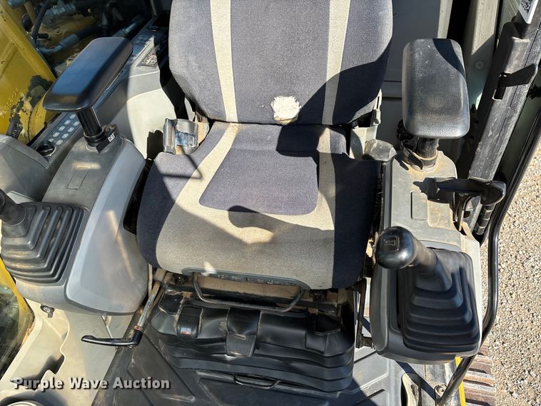 image for item DU1437 2018 Caterpillar 326F L long reach excavator