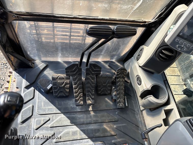 image for item DU1437 2018 Caterpillar 326F L long reach excavator