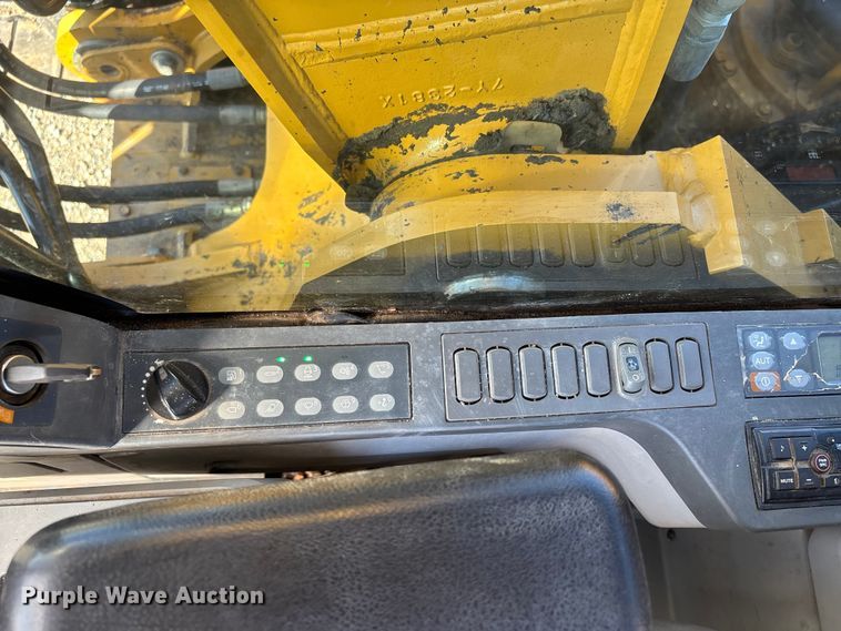 image for item DU1437 2018 Caterpillar 326F L long reach excavator