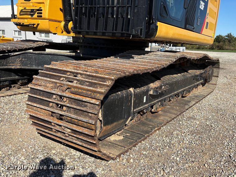 image for item DU1437 2018 Caterpillar 326F L long reach excavator