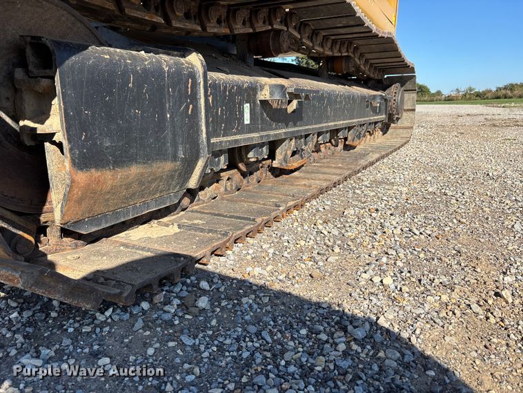 image for item DU1437 2018 Caterpillar 326F L long reach excavator