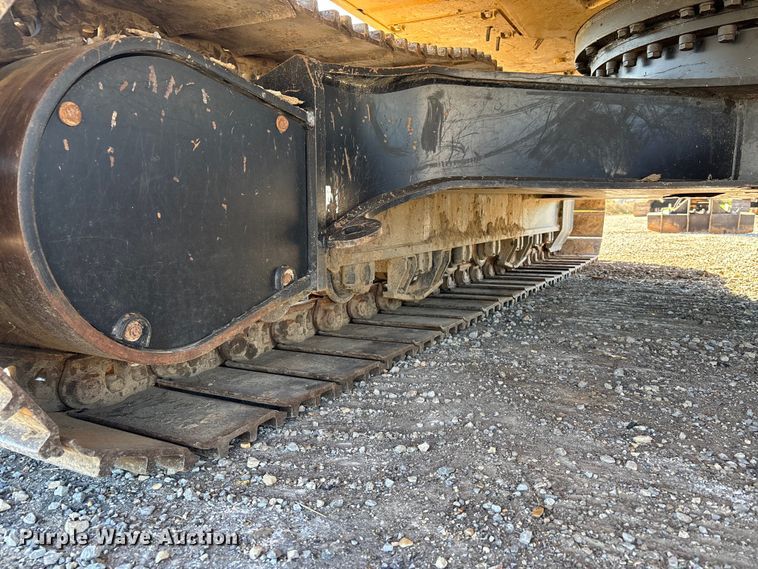 image for item DU1437 2018 Caterpillar 326F L long reach excavator