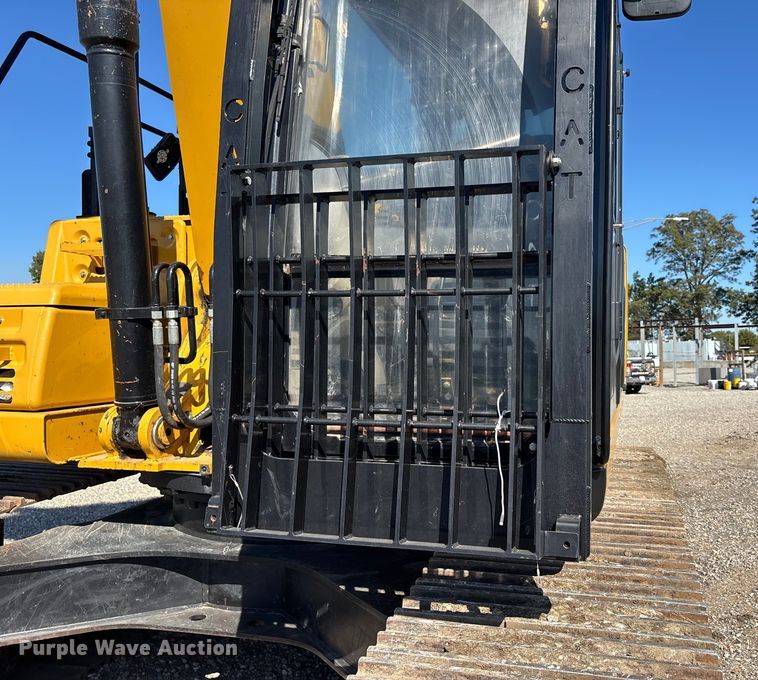 image for item DU1438 2018 Caterpillar 326F L long reach excavator