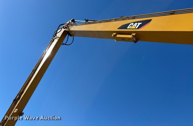 image for item DU1438 2018 Caterpillar 326F L long reach excavator