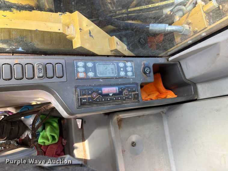 image for item DU1438 2018 Caterpillar 326F L long reach excavator