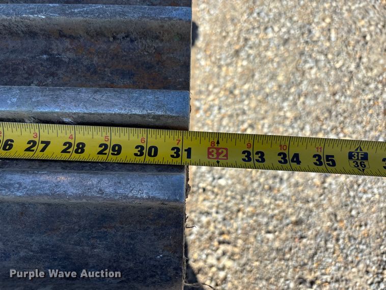 image for item DU1438 2018 Caterpillar 326F L long reach excavator