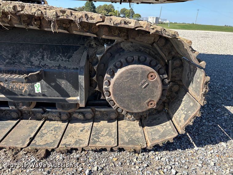 image for item DU1438 2018 Caterpillar 326F L long reach excavator