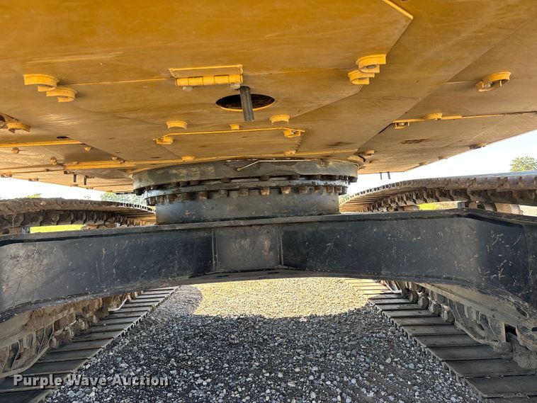 image for item DU1438 2018 Caterpillar 326F L long reach excavator