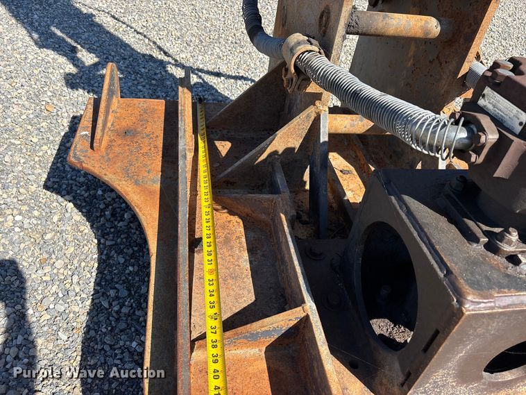 image for item DU1439 2013 Caterpillar 324E L long reach excavator