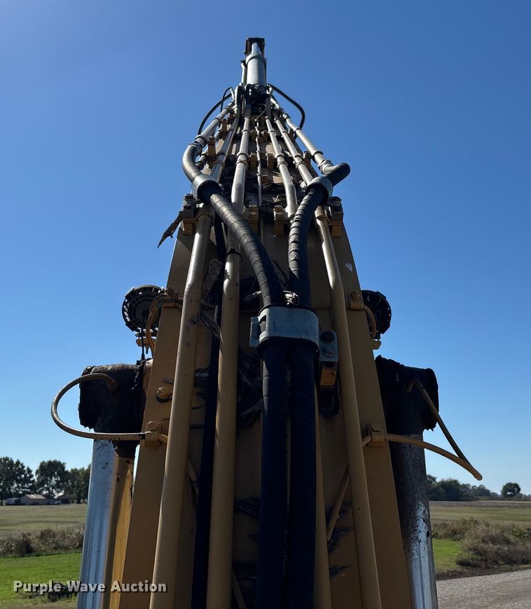 image for item DU1439 2013 Caterpillar 324E L long reach excavator