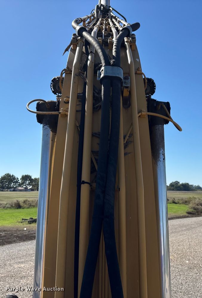 image for item DU1439 2013 Caterpillar 324E L long reach excavator