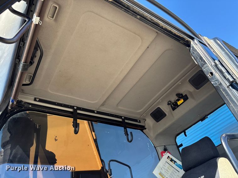 image for item DU1439 2013 Caterpillar 324E L long reach excavator