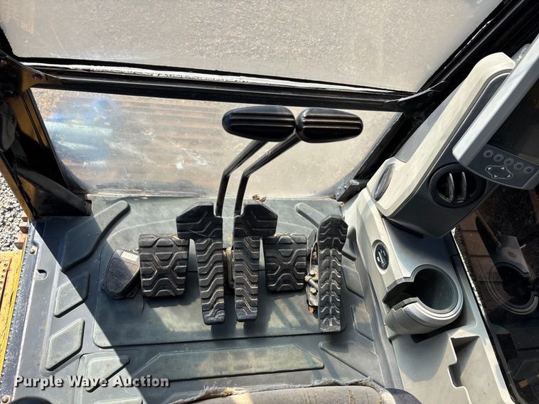 image for item DU1439 2013 Caterpillar 324E L long reach excavator