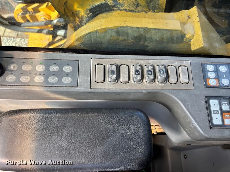 image for item DU1439 2013 Caterpillar 324E L long reach excavator