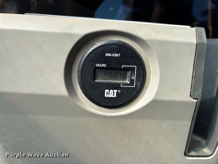 image for item DU1439 2013 Caterpillar 324E L long reach excavator