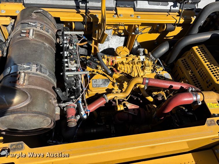 image for item DU1439 2013 Caterpillar 324E L long reach excavator