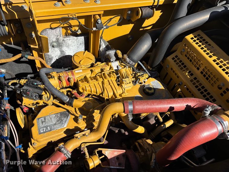 image for item DU1439 2013 Caterpillar 324E L long reach excavator