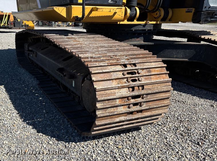 image for item DU1439 2013 Caterpillar 324E L long reach excavator