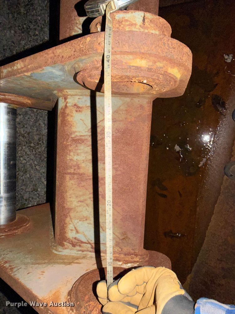 image for item DU1442 ESCO excavator bucket