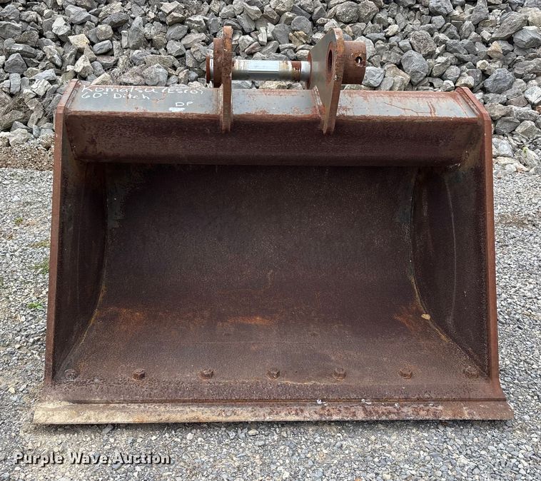 image for item DU1447 ESCO excavator bucket