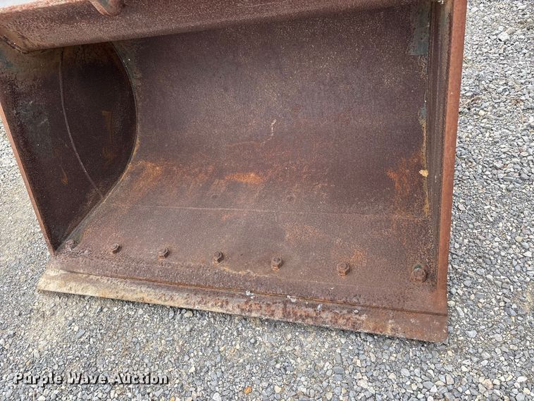 image for item DU1447 ESCO excavator bucket