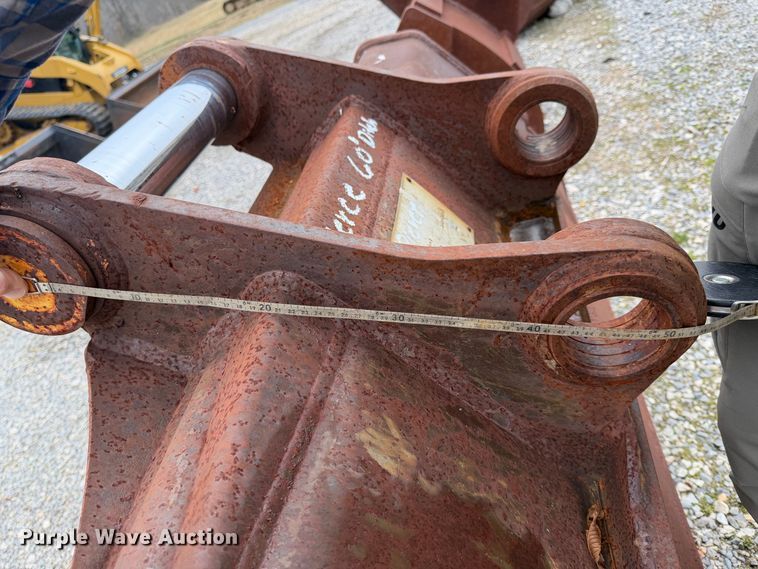 image for item DU1449 Pierce excavator bucket