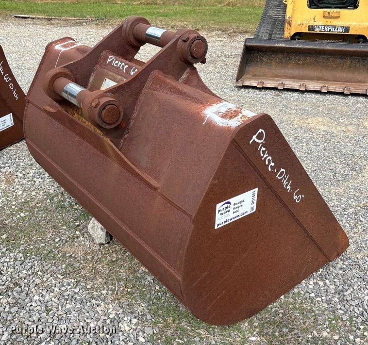 image for item DU1451 Pierce excavator bucket