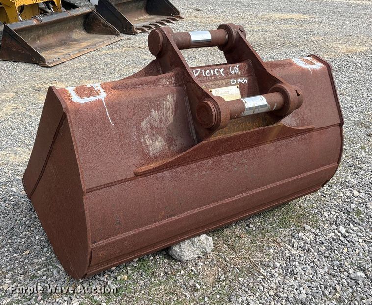 image for item DU1451 Pierce excavator bucket
