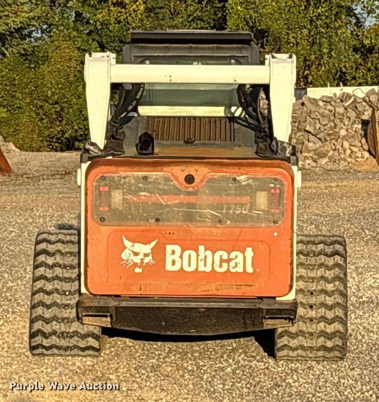 MINI CARGADOR SOBRE ORUGAS 2012 BOBCAT T750