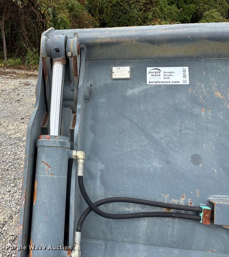 image for item DU1457 JRB 744J wheel loader four-in-one bucket