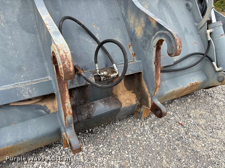 image for item DU1457 JRB 744J wheel loader four-in-one bucket