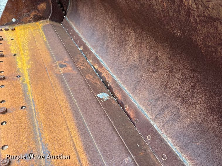 image for item DU1457 JRB 744J wheel loader four-in-one bucket