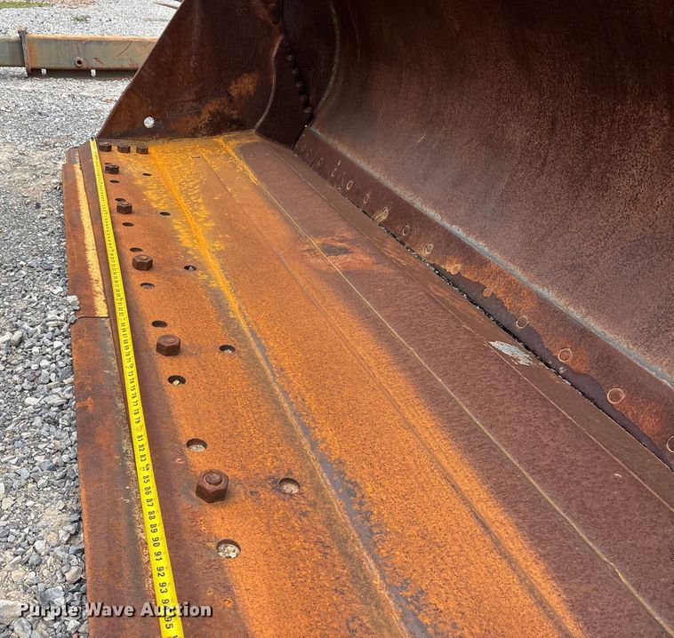 image for item DU1457 JRB 744J wheel loader four-in-one bucket