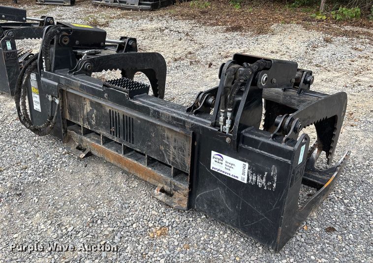 image for item DU1458 skid steer grapple bucket